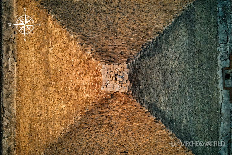 03_Khufu_Pyramidion
